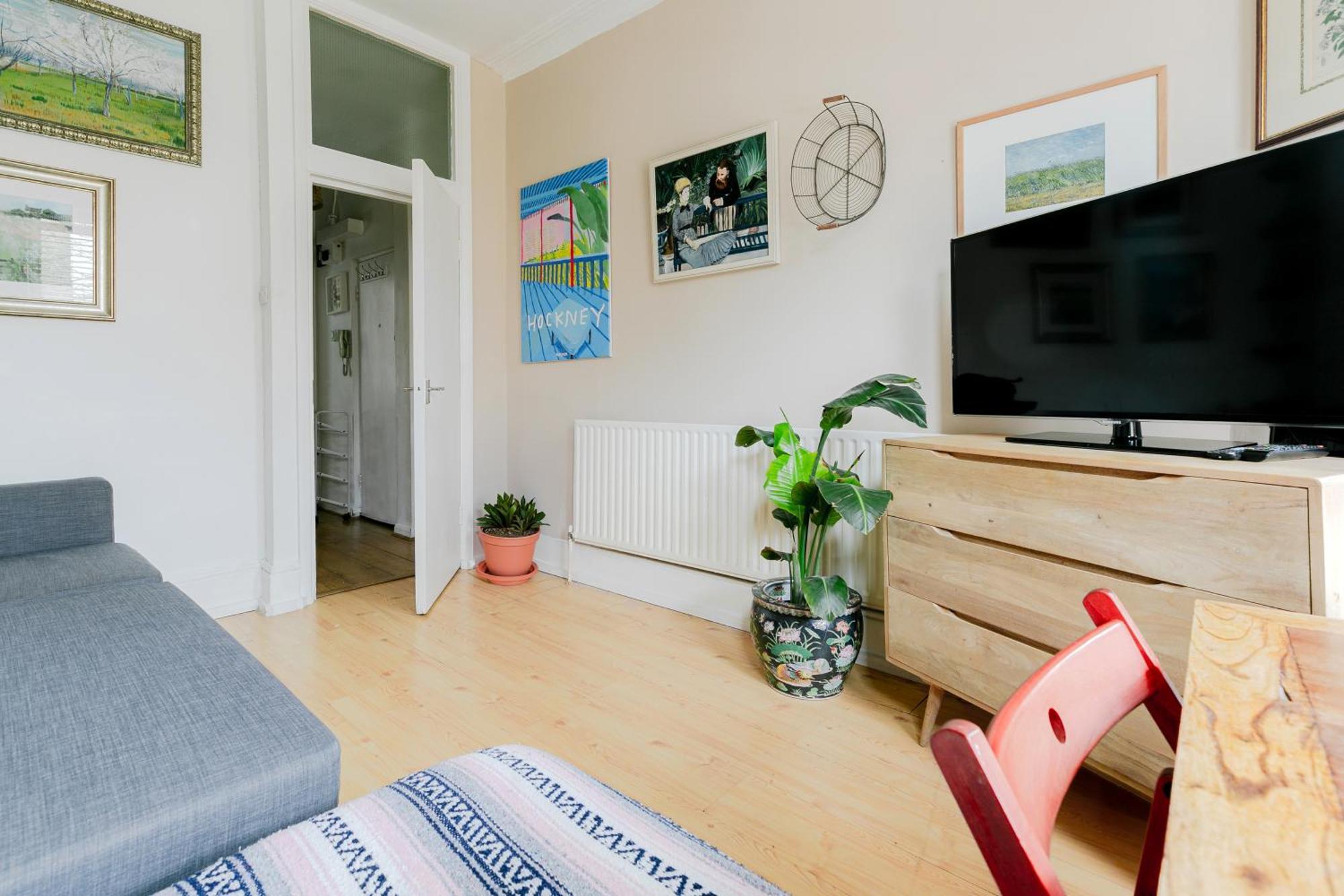 Apartamento Artistic Pied-A-Terre, Steps From The Tube, Moments From London'S Heart Exterior foto